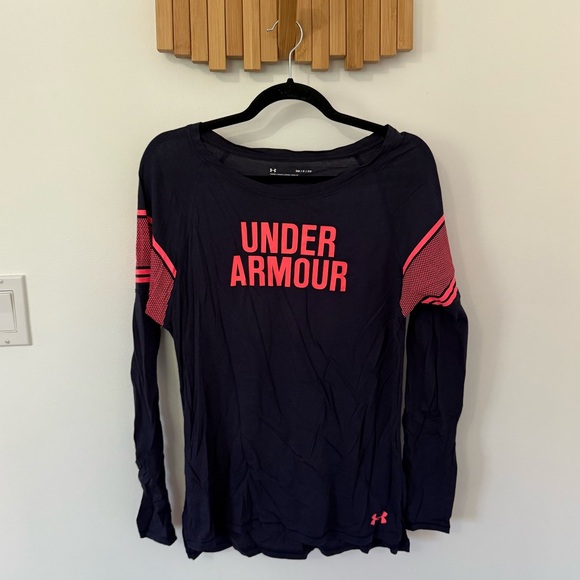 Under Armour Tops - Women’s Under Armour HeatGear lightweight long sleeve, Size S